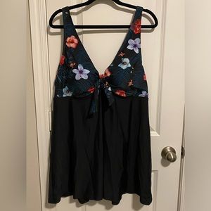 Daci Size 20 SwimDress Tankini Top Adjustable & Convertible Straps Floral/Black